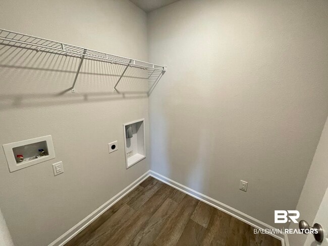 Building Photo - 10415 Ruffian Route