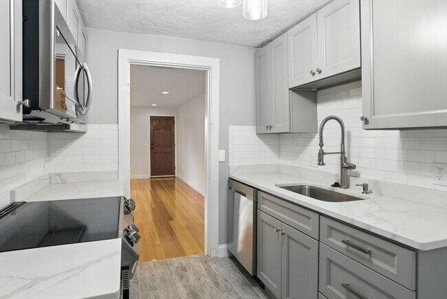 Primary Photo - 62 Lincoln Ave