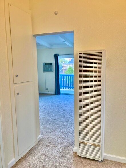 Building Photo - 907 Sharmon Palms Ln