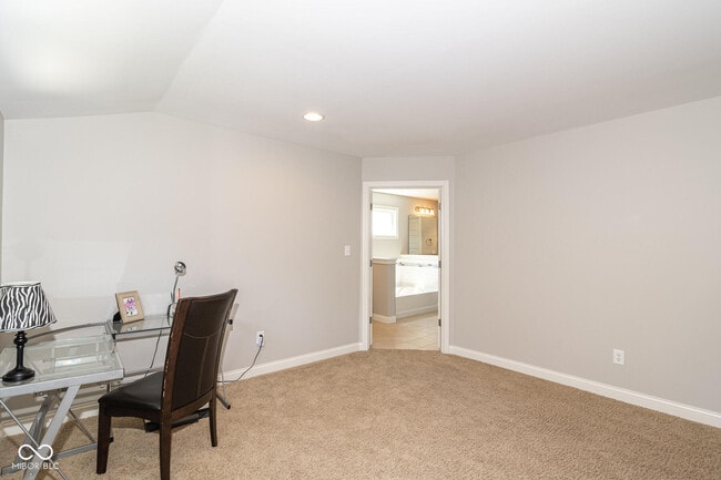 Building Photo - 10599 Geist View Dr