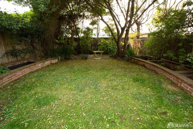 Building Photo - 3627 Scott St