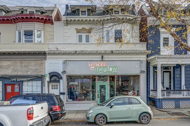 2nd Floor Unit above Polpetti - 719 N Meadow St