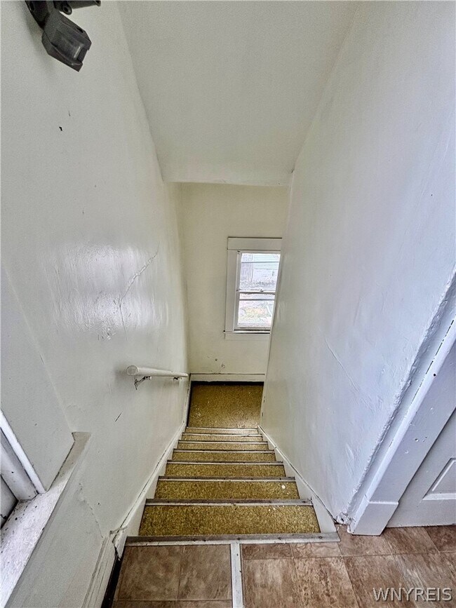 Building Photo - 2445 Bailey Ave