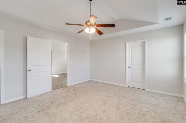 Building Photo - 246 Honey Hill Way