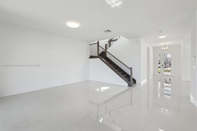Building Photo - 13075 Feathering Wy