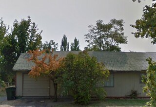Building Photo - 1222-1224 Doolittle Dr NE