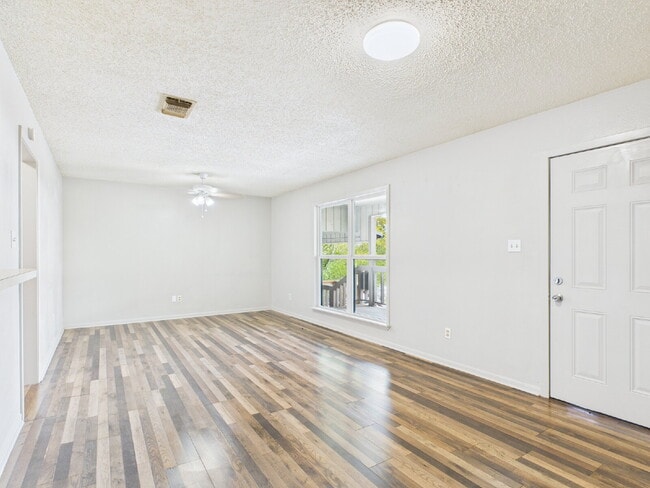 Primary Photo - 2/1 Upstairs Unit Ready Now