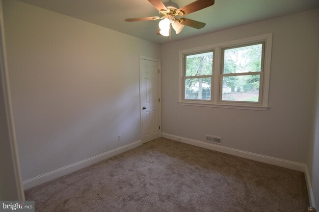 Building Photo - 217 Limestone Ln