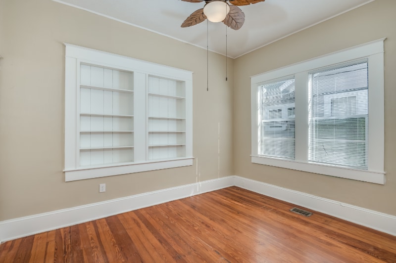 Building Photo - 427 E Washington Ave