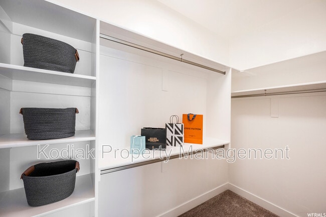 Building Photo - 765 N 400 W