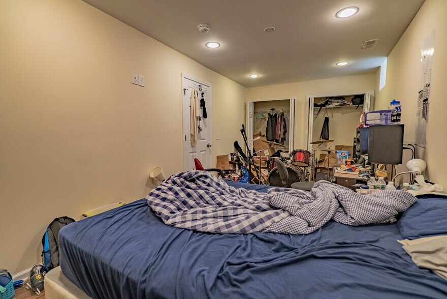 Building Photo - 3707 Powelton Ave