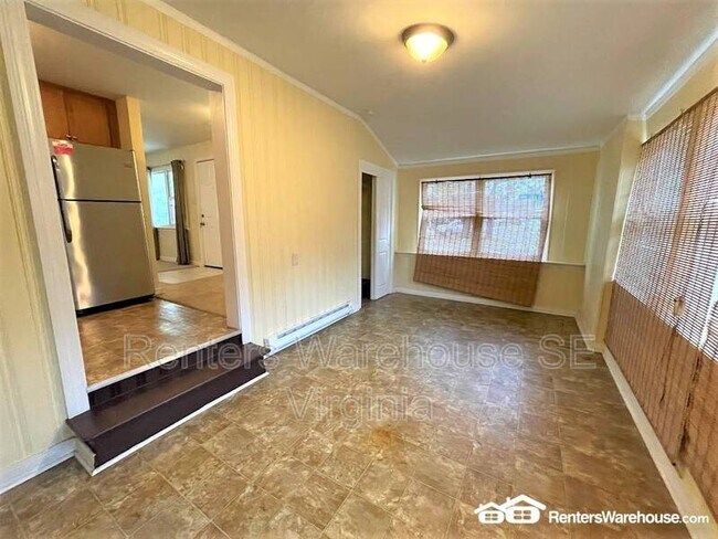 Building Photo - 500 Ashlawn Dr