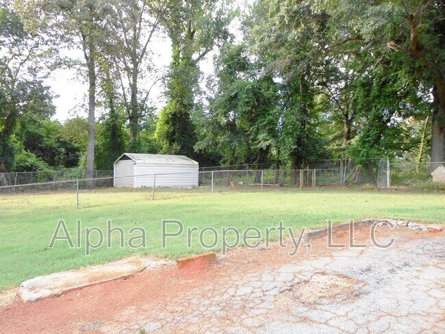Building Photo - 304 Donnybrook Ave