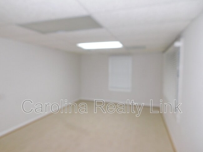 Building Photo - 6300 Candlewood Dr