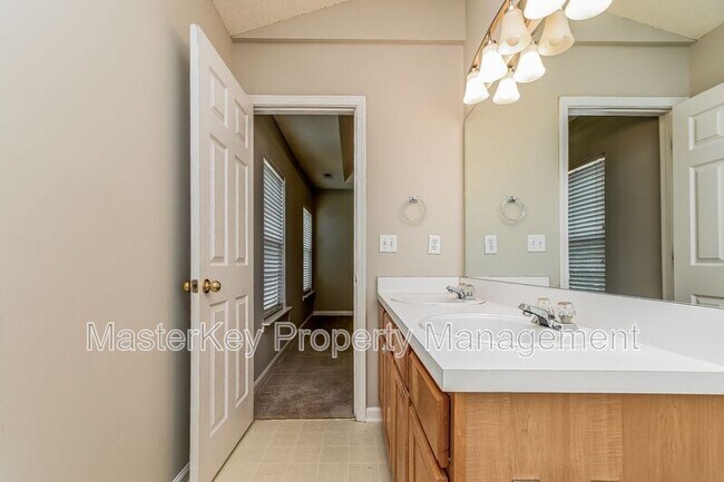 Building Photo - 104 Taylor Glen Dr