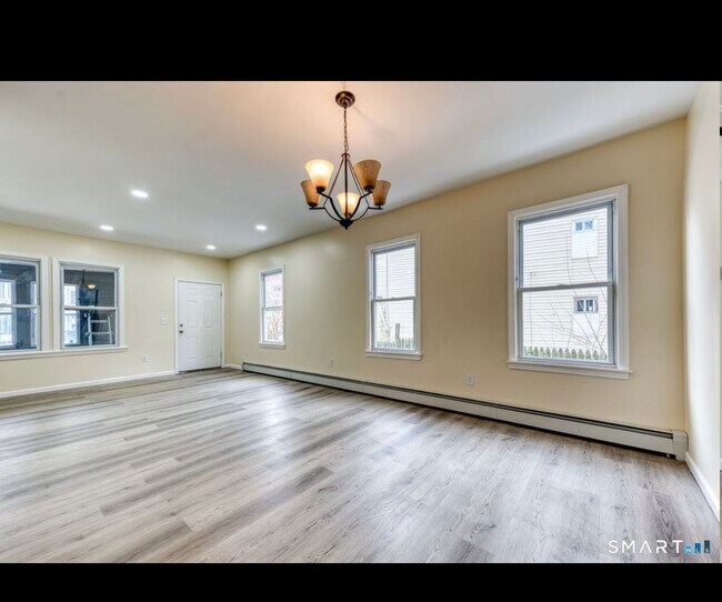 Building Photo - 75-75 Cabot St