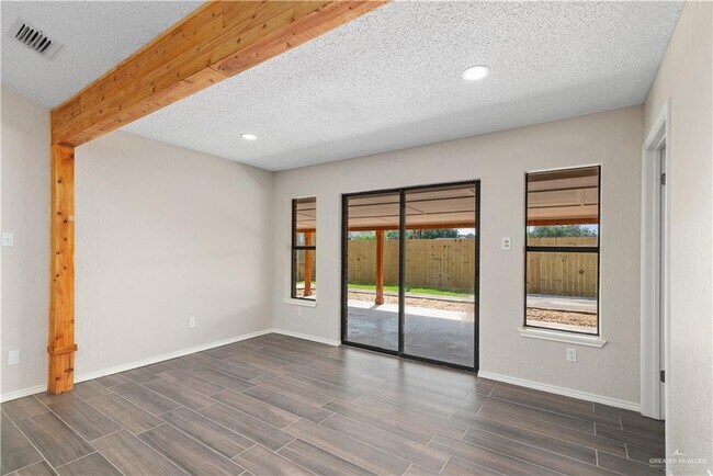 Building Photo - 27 N 26th St