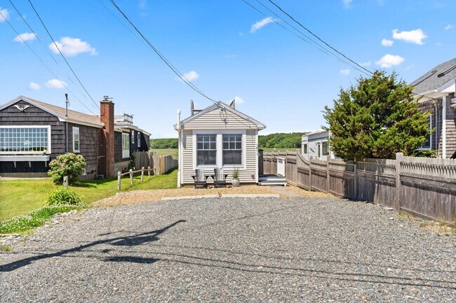 Building Photo - 1611 NH-1A