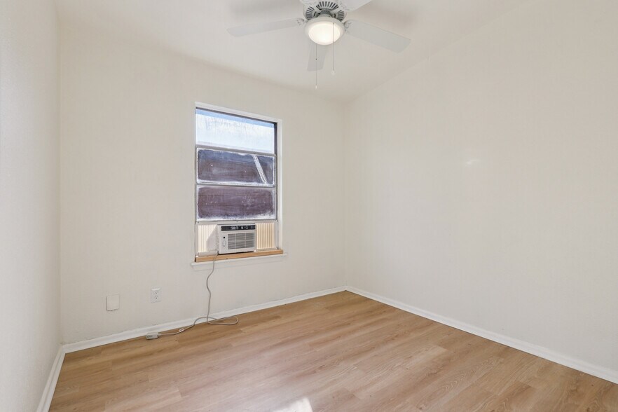 Building Photo - 4307 Skelton Dr