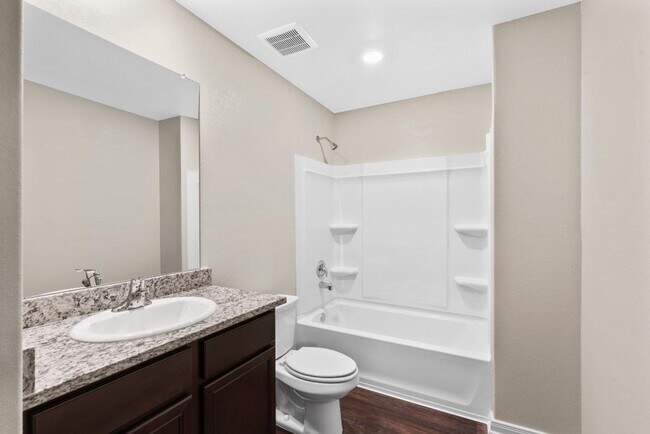 Building Photo - 719 Wonderland Trail