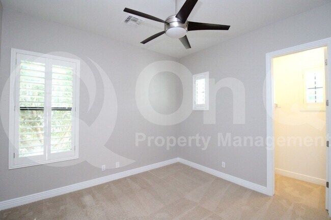 Building Photo - 2832 E Los Altos Rd