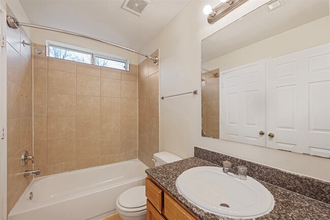 Building Photo - 4515 Perry St