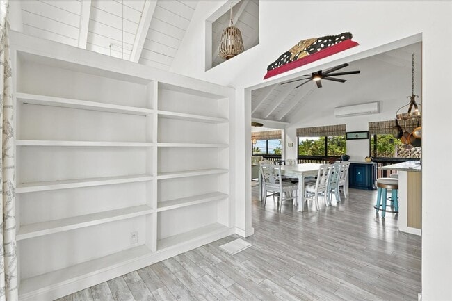 Building Photo - 3161 Mapu Dr