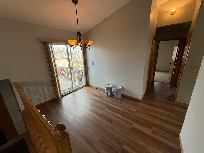 Building Photo - Updated 3-Bedroom Home Near Horsetooth Reservoir