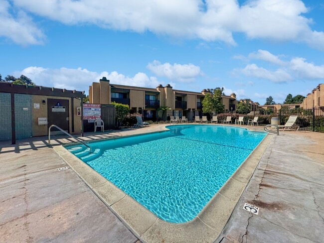 Building Photo - Beautiful 2B/1.5BA Condo in Mira Mesa!