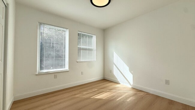 Building Photo - 212 N 17th St