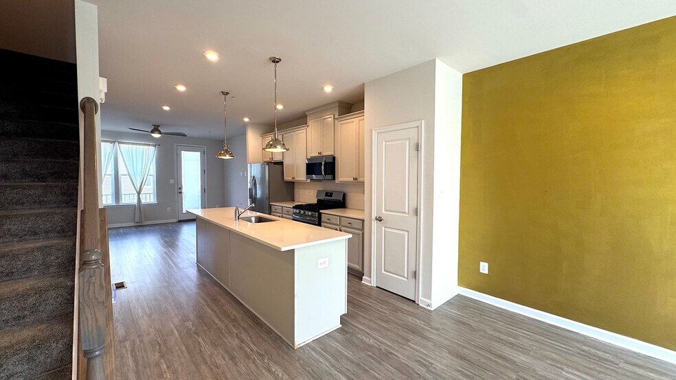 Building Photo - 7244 Clagett Dr