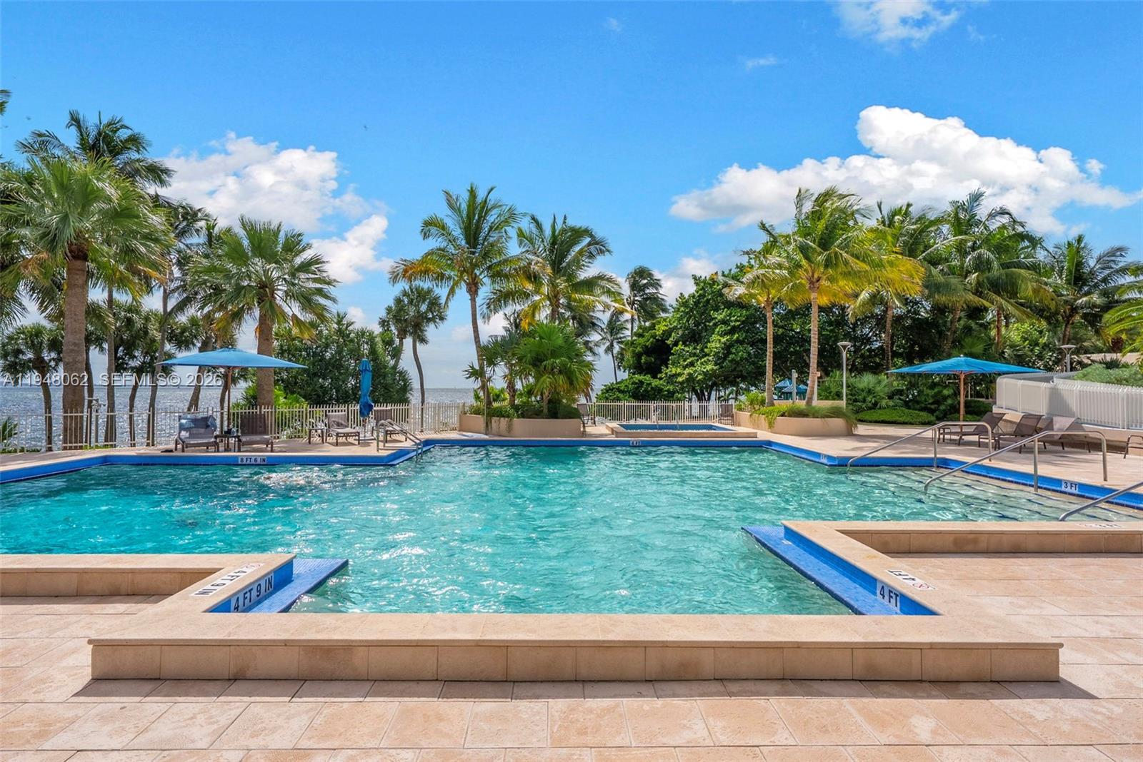 Building Photo - 3 Grove Isle Dr