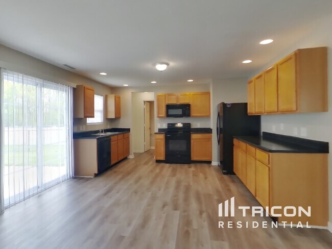 Building Photo - 3032 W Longbranch Dr