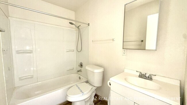 Building Photo - 1235 E Taylor St