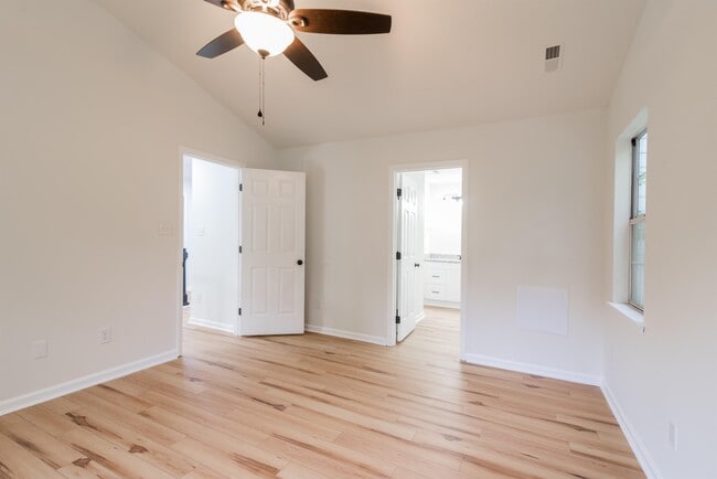 Building Photo - 8413 Woodford Bridge Dr