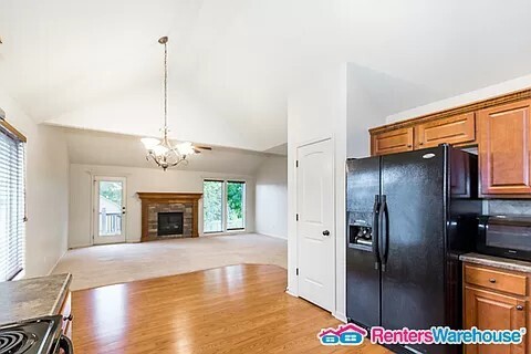 Building Photo - 4 Bed 3 Bath Home In North KC! Available NOW!