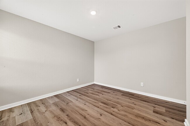 Building Photo - 3919 Sparkman Ln