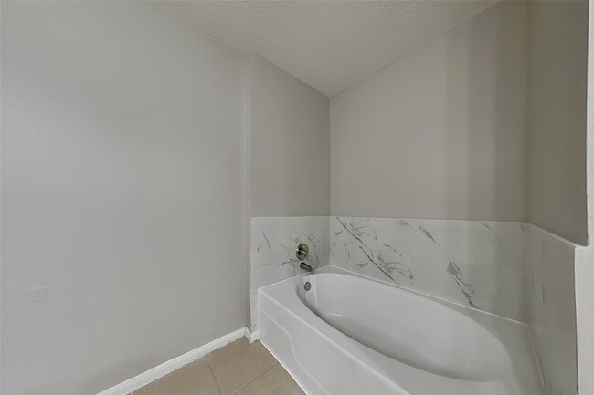 Building Photo - 28826 Stapleford St