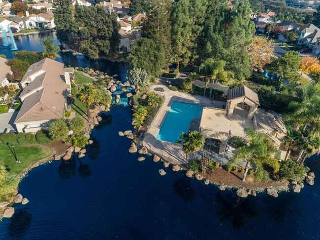 Building Photo - Modesto Copper Creek Gated Community Beaut...