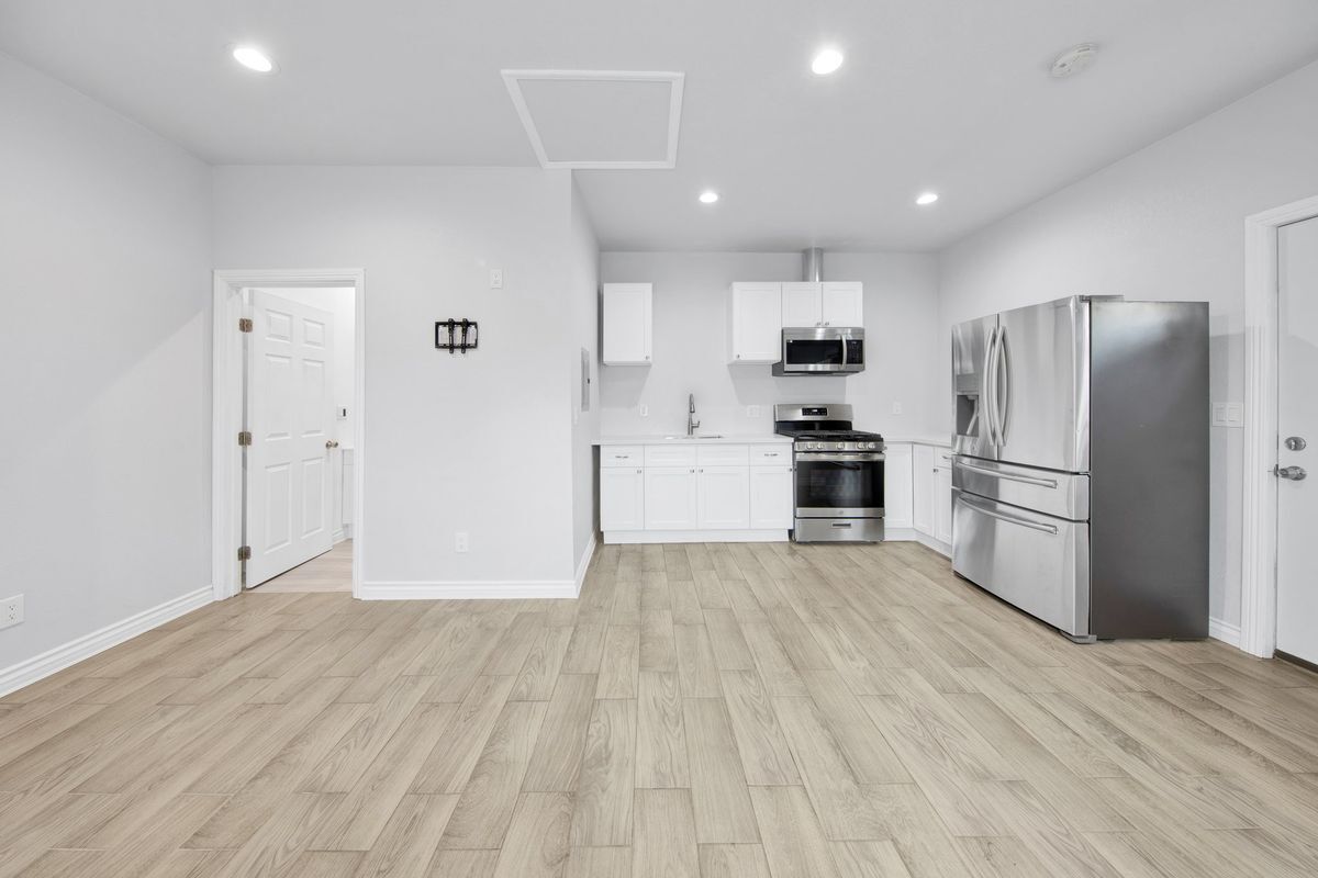 Building Photo - 8459 O'Melveny Ave