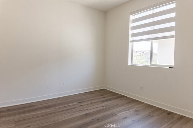 Building Photo - 35963 Bertain Dr