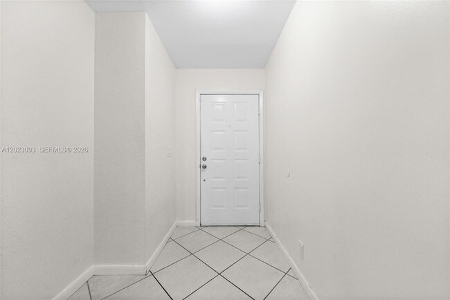 Building Photo - 4241 SW 71st Ter