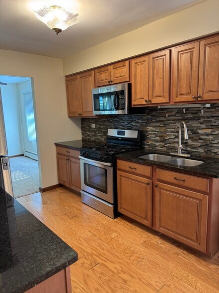 Kutchen - 1922 N 18th Ave