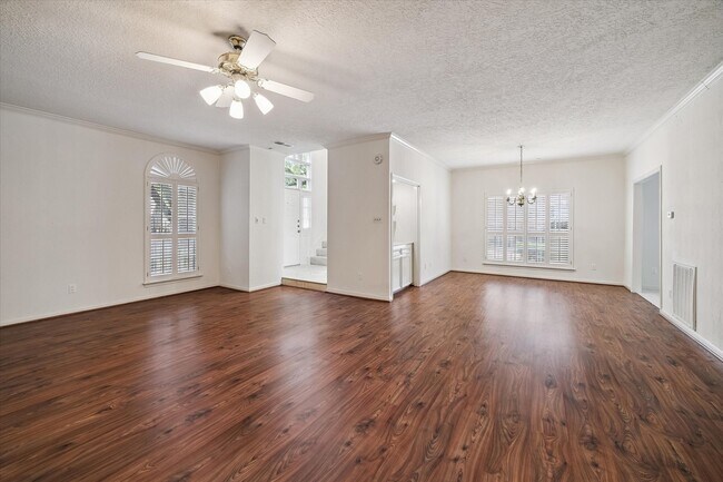 Building Photo - 2125 Bering Dr