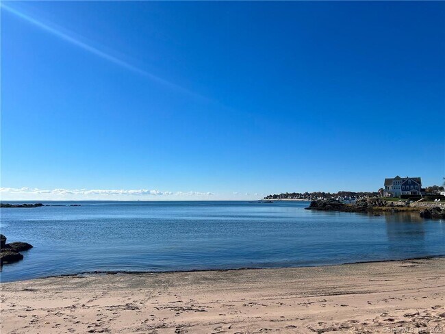 Building Photo - 12 Blackall Rd