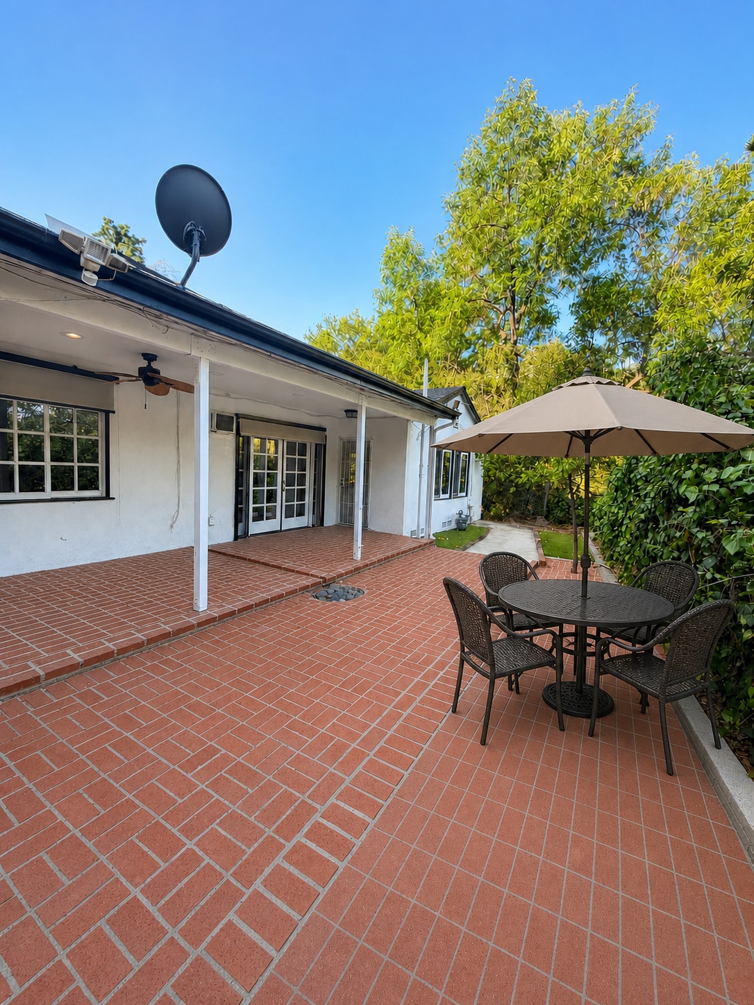 Building Photo - 3601 Dellvale Pl