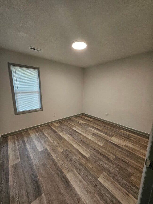 Building Photo - For Rent – Beautifully Remodeled Home in E...