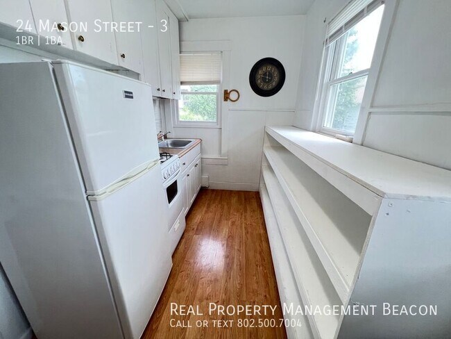 Building Photo - 24 Mason St