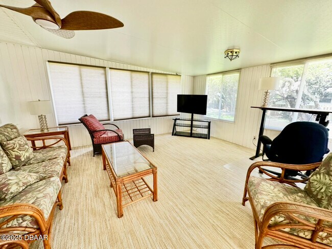 Building Photo - 80 Cindy Ln