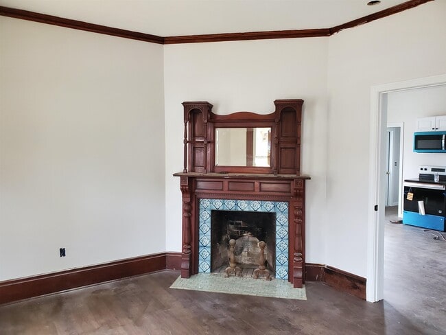 Building Photo - 17 Canaan St